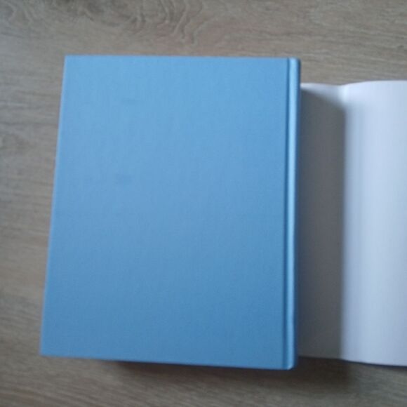 The Martha Stewart Living Cookbook: The New Classics Hardcover First Edition - Picture 2 of 11